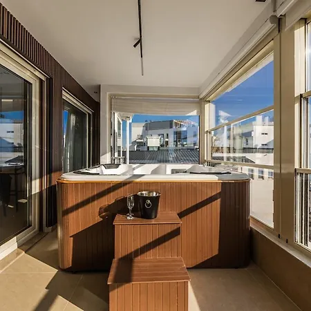 Arden Jacuzzi Penthouse By Ps Durrës