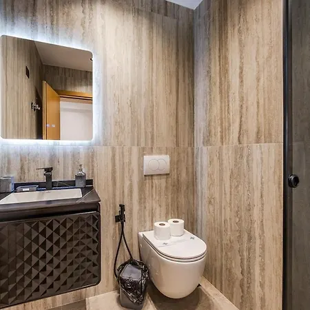 Arden Jacuzzi Penthouse By Ps