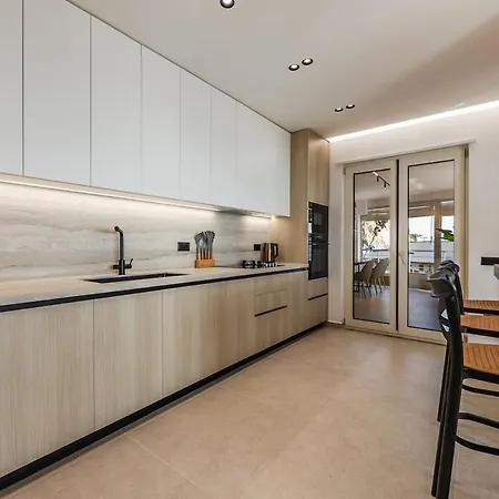 Arden Jacuzzi Penthouse By Ps Appartamento *